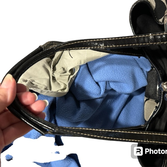 Coach Handbag; black and grey; Kiss lock; Great Buy; GOOD USED CONDITION! - Picture 7 of 14